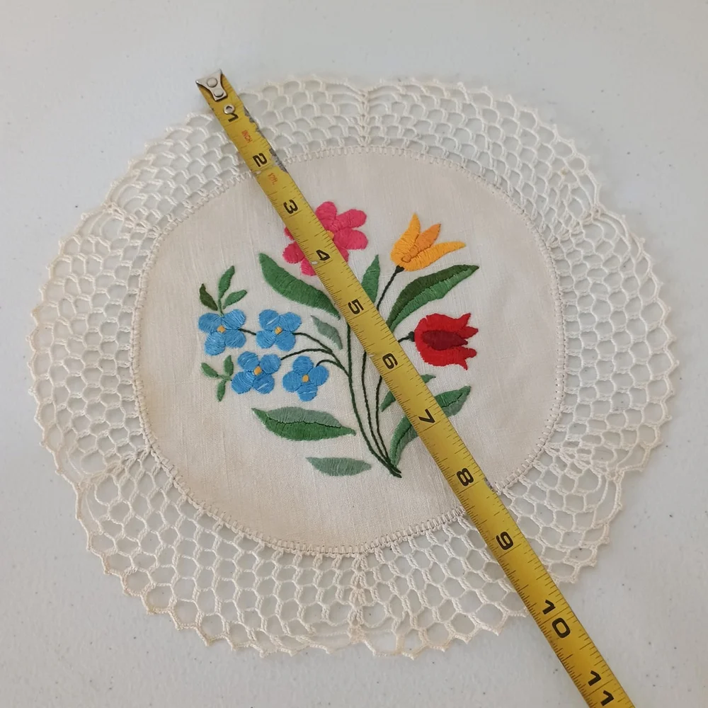 Vintage Hand Embroidered Floral Flower Doily Round Medallion Hungarian? 10